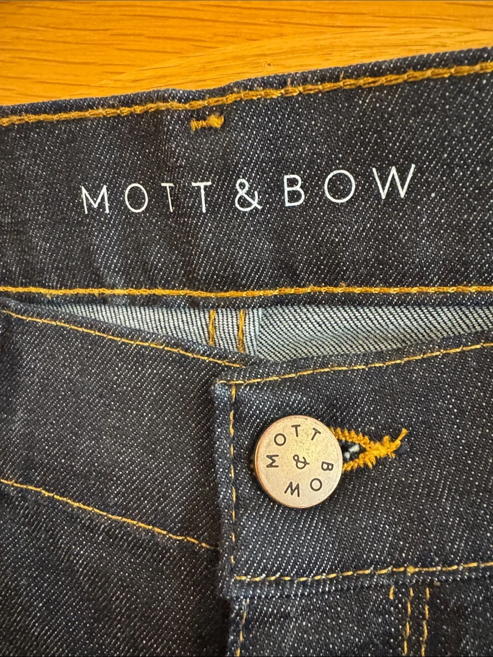 Mott & Bow mott‎ bow